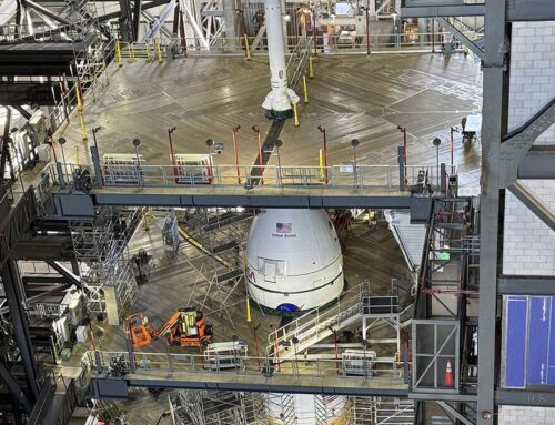 La NASA avanza con Artemisa II al acoplar Orion al cohete SLS